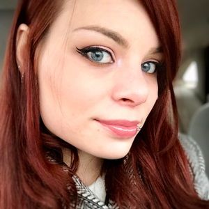 Meet your Posher, Carrie